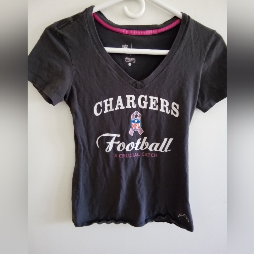 NfL t-shirt size s breast cancer logo in good condition